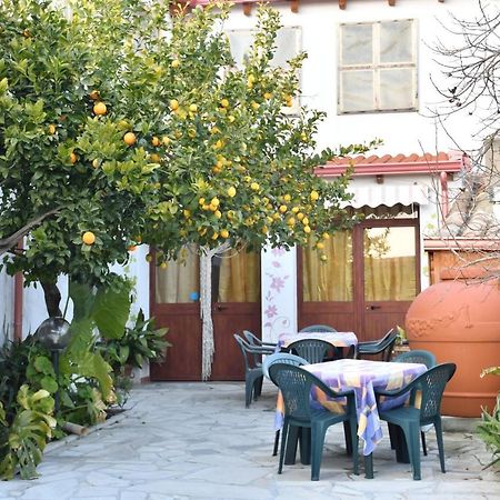 B&B Mitzixeddas Sa Domu De Braxia Màndas Εξωτερικό φωτογραφία